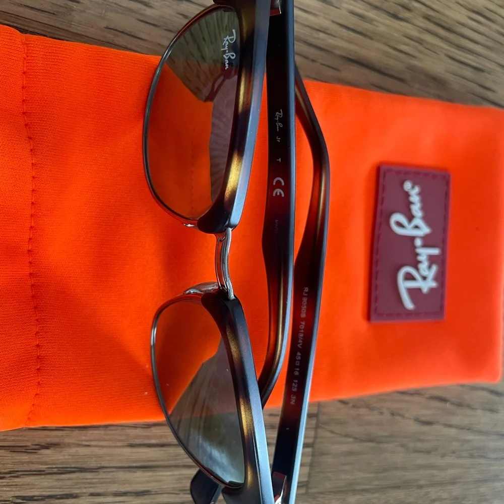 Ray-Ban Kids Clubmaster Matte Tortoise Shell Sunglasses with Mirror Lilac Lens